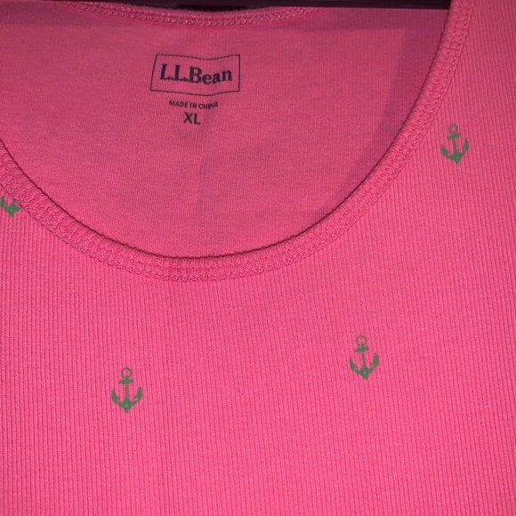 NWT pair of ribbed tanks - Picture 6 of 7